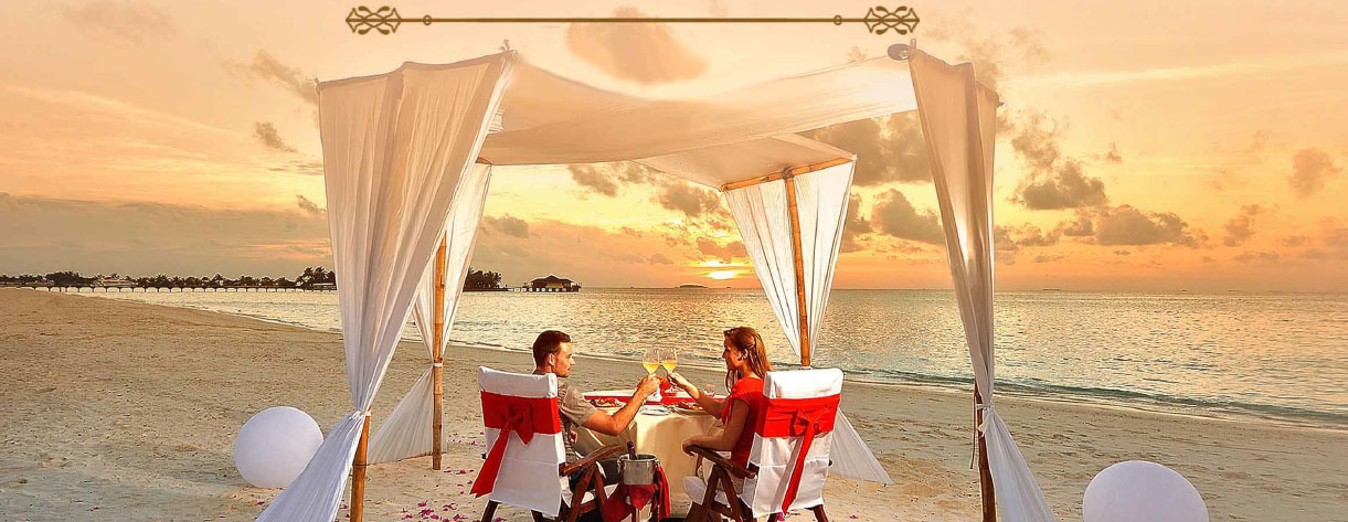 Maldives honeymoon package with Romantic candle-lit dinner on the beach